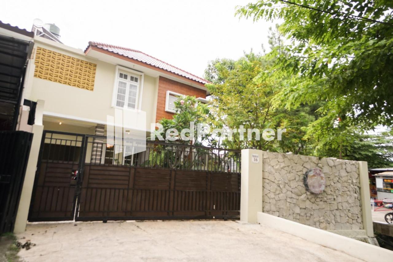 Hotel Fazza Syariah Mitra Reddoorz à Jakarta Extérieur photo
