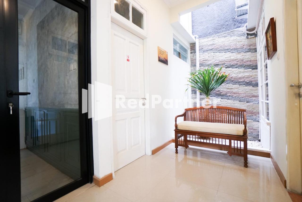 Hotel Fazza Syariah Mitra Reddoorz à Jakarta Extérieur photo