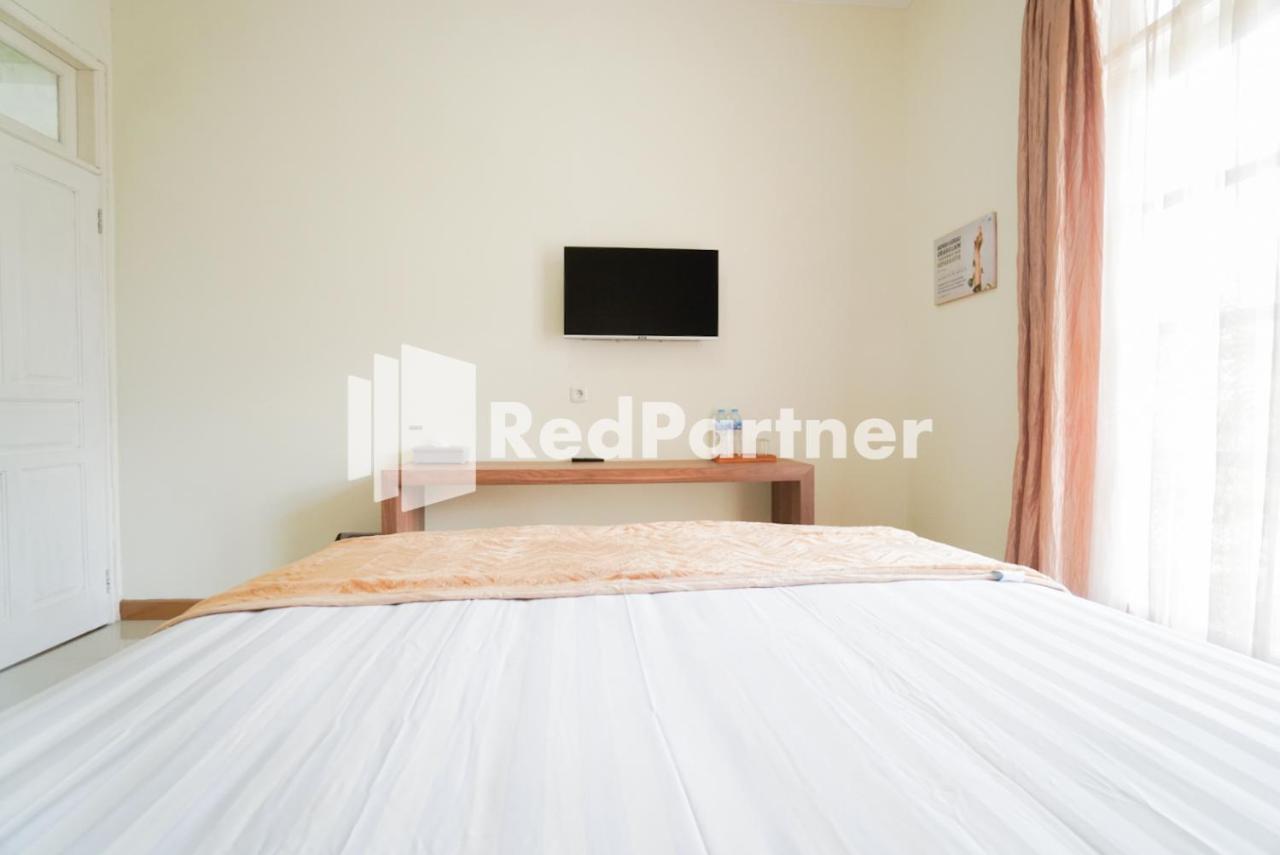 Hotel Fazza Syariah Mitra Reddoorz à Jakarta Extérieur photo