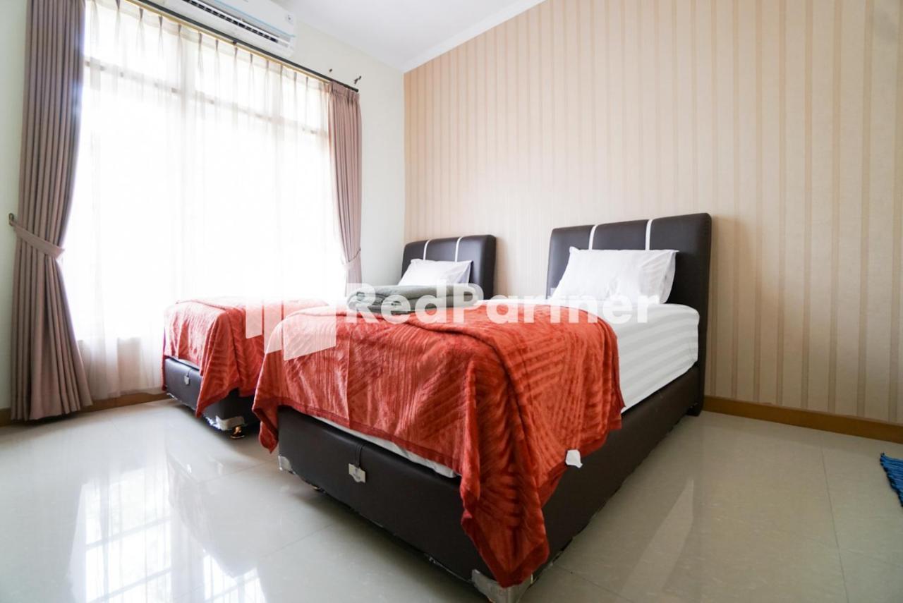 Hotel Fazza Syariah Mitra Reddoorz à Jakarta Extérieur photo