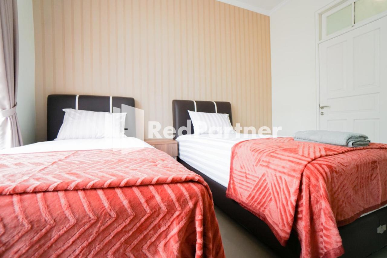 Hotel Fazza Syariah Mitra Reddoorz à Jakarta Extérieur photo