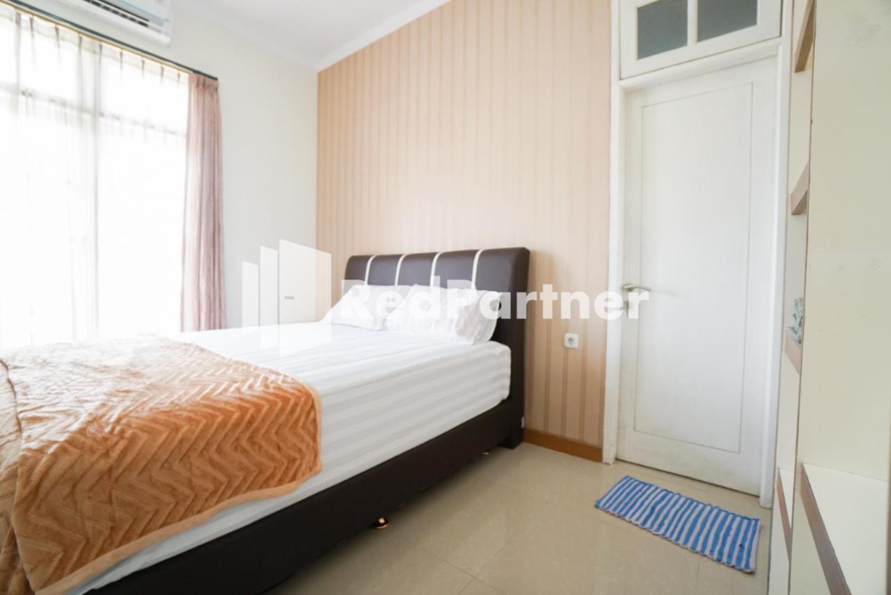 Hotel Fazza Syariah Mitra Reddoorz à Jakarta Extérieur photo