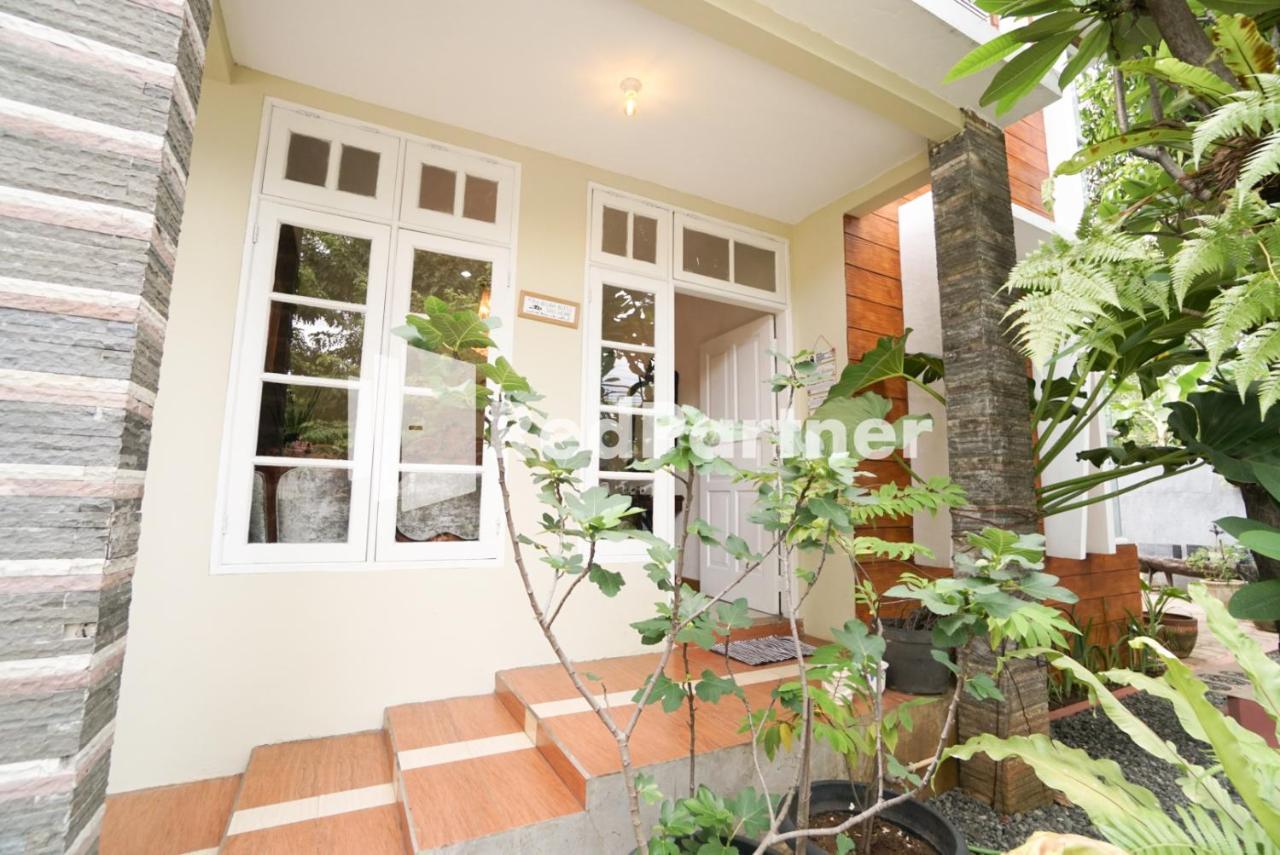 Hotel Fazza Syariah Mitra Reddoorz à Jakarta Extérieur photo
