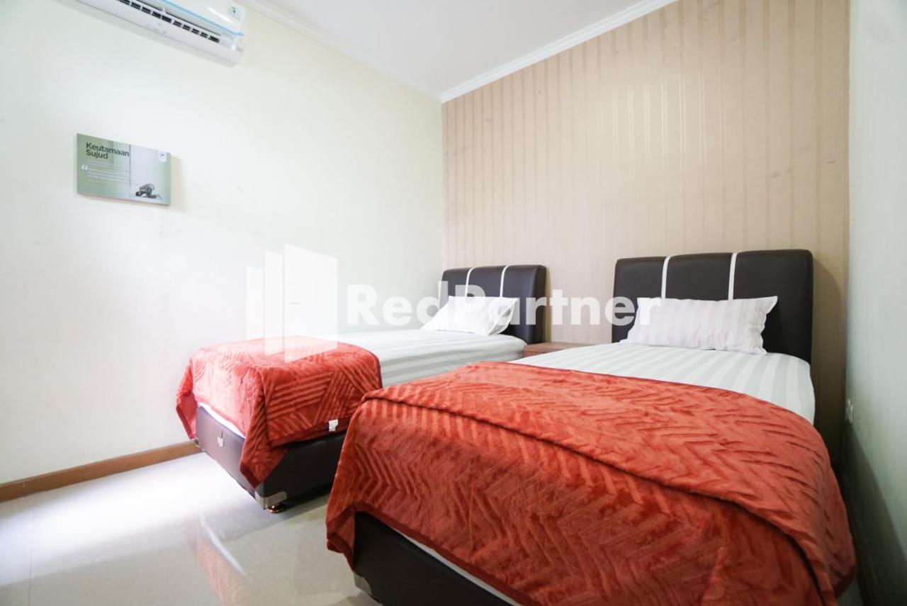 Hotel Fazza Syariah Mitra Reddoorz à Jakarta Extérieur photo