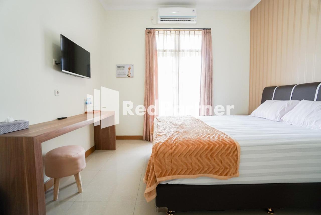 Hotel Fazza Syariah Mitra Reddoorz à Jakarta Extérieur photo